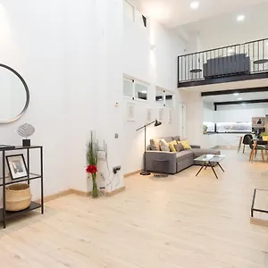 https://modern-spacious-apartment-in-the-old-town-ii.hotelsinnerja.org